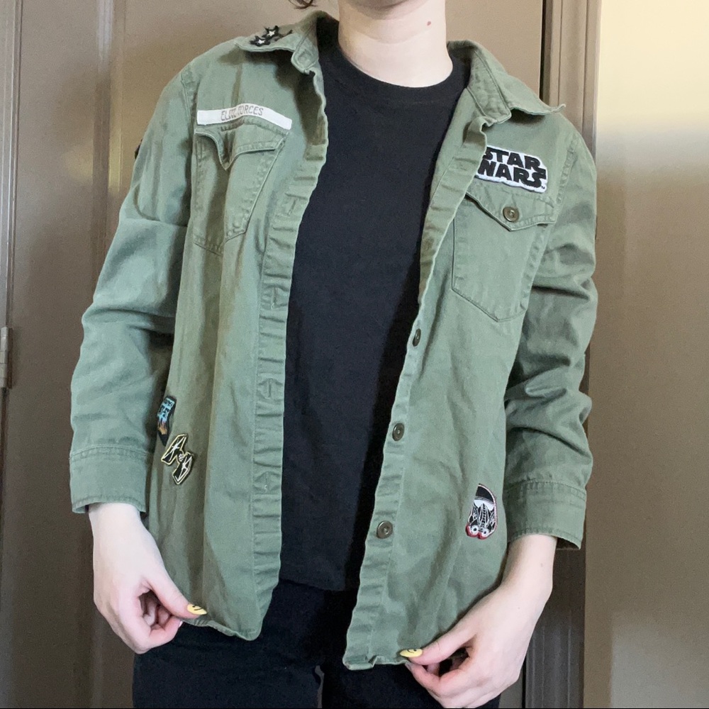 Button up army green Star Wars top